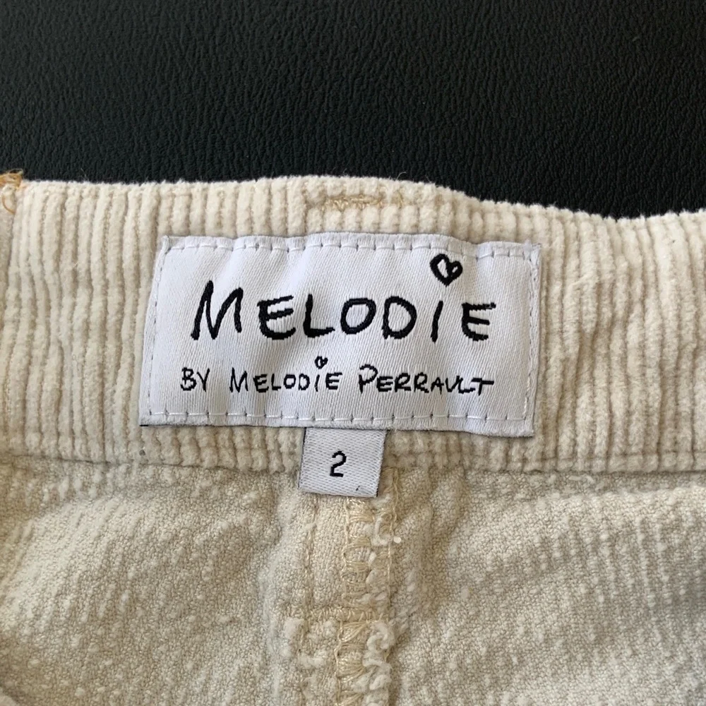 Melodie Perrault unique melodie